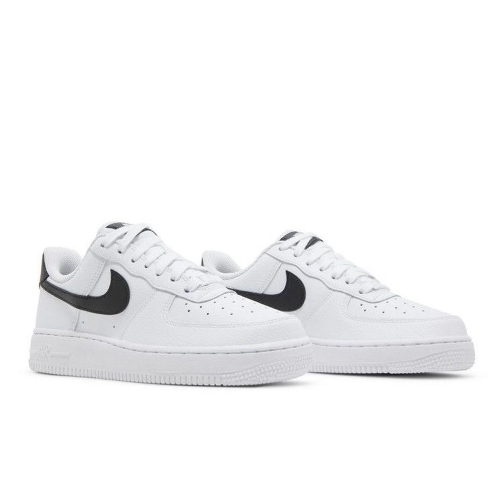 Nike Air Force 1 07 Women White And Black